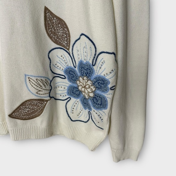 Vintage Cottagecore Floral Beaded Embroidered Ivory Knit Sweater Medium Grandma - Picture 4 of 7